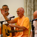 40years - A_kiss_for_40_years_of_radiating_Divine_Love_SS_120.jpg